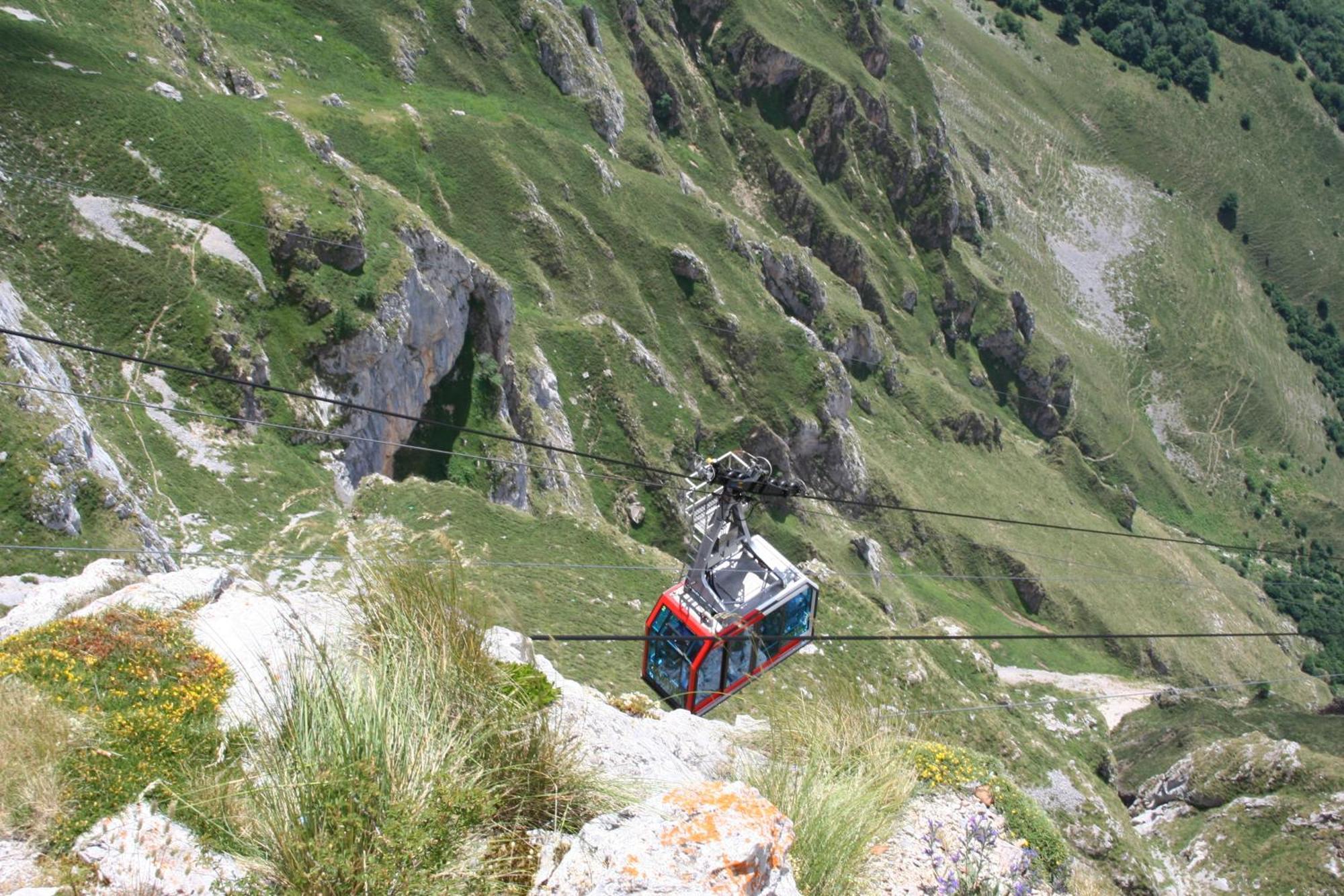 Hosteria Picos De Europa ポテス エクステリア 写真